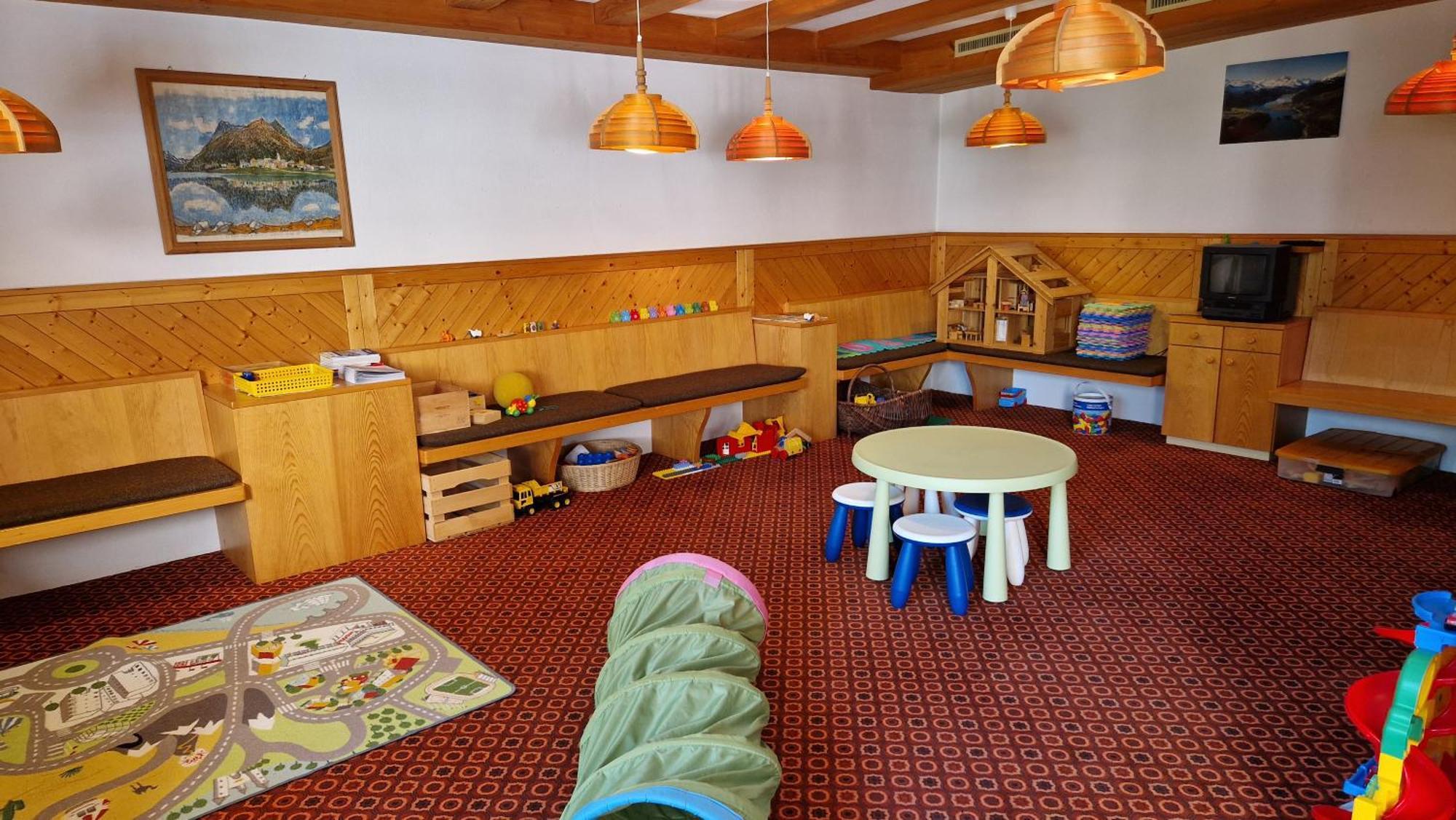 Aparthotel Chesa Bellaval Silvaplana Eksteriør billede